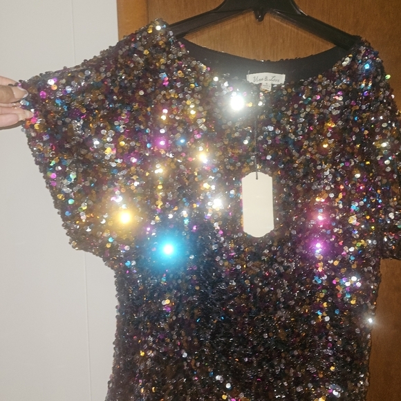 Bling Fling Sequin Top - Picture 13 of 15